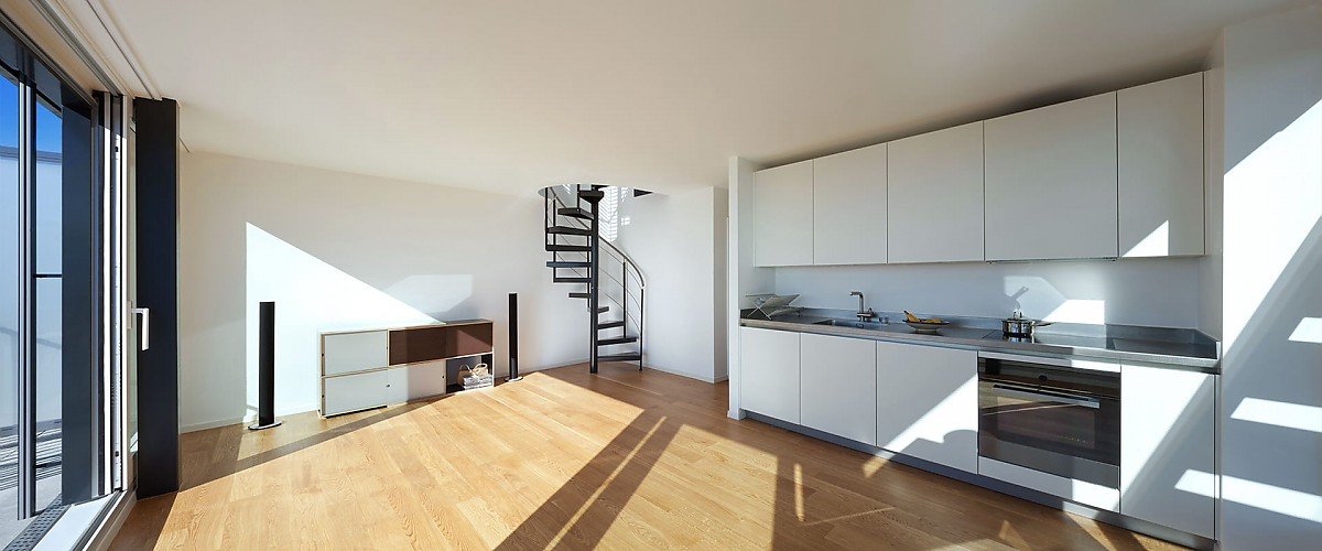 Paar vertraut auf Immobilienmakler